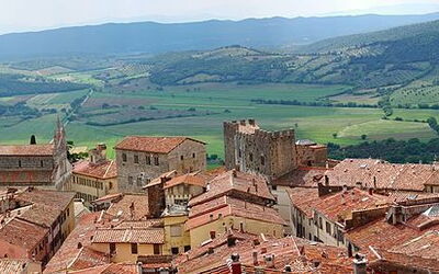 Vue panoramique sur Massa Marittima