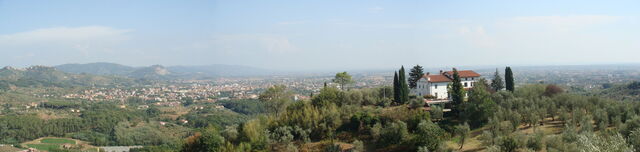 Panoramique sur la ville de Valdinevolve