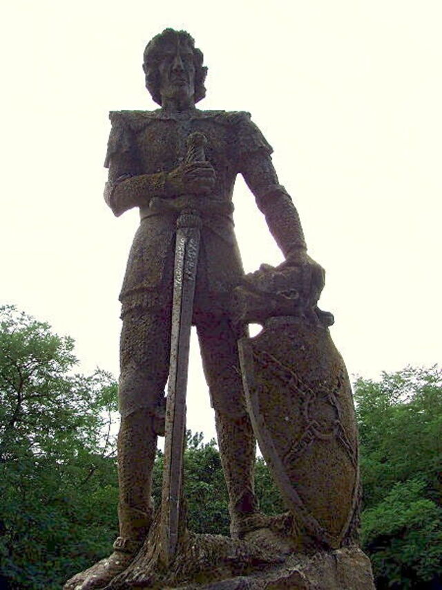 La statue de Ghino di Tacco