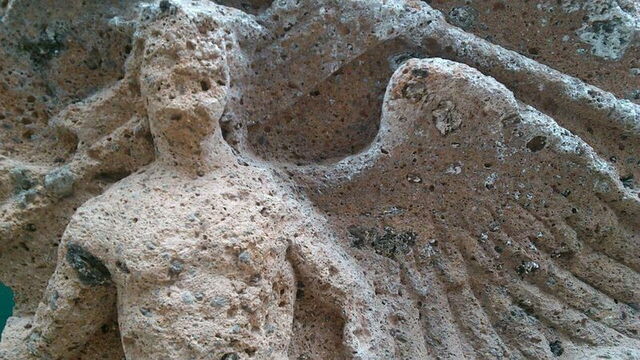 Tombe des démons ailés