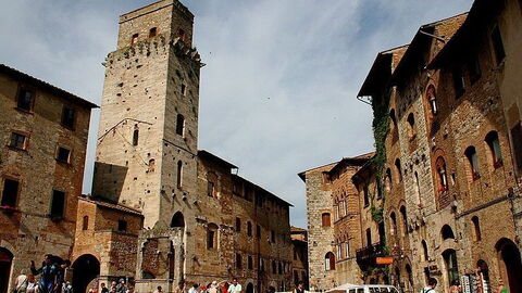 La Piazza Cisterna