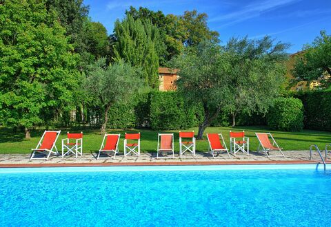 Villa Fiamma: L'Eau, Ciel, Plante, La Nature, Nuage, Arbre, Paysage Naturel, Piscine, Loisir, Herbe