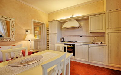 Lentisco: Meubles, Pièce, Propriété, Comptoir, Design Intérieur, Bâtiment, Sol, Cabinetry, Cuisine, Plafond