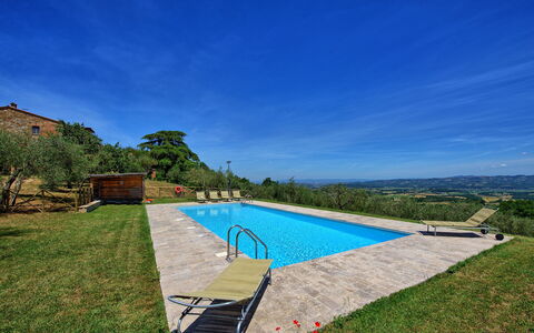 Casa Olivia: Propriété, Piscine, Immobilier, Biens, Maison, Vacances, Domicile, Bâtiment, Ciel, Herbe