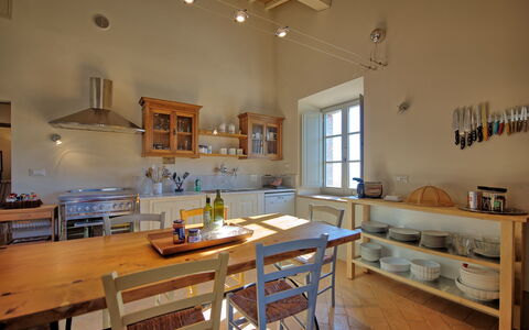 Casa Olivia: Pièce, Propriété, Meubles, Bâtiment, Comptoir, Cuisine, Design Intérieur, Plafond, Maison, Sol