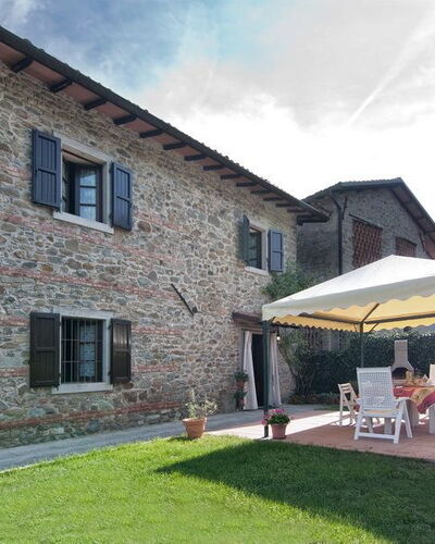 Il Palazzetto: Propriété, Maison, Domicile, Bâtiment, Chalet, Immobilier, Toit, Ferme, Façade, Siding