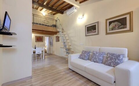 Residenza Monna Lisa: Propriété, Pièce, Bâtiment, Meubles, Design Intérieur, Sol, Immobilier, Parquet, Salon, Maison