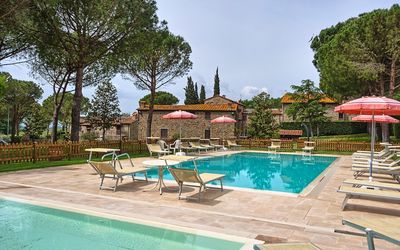 Colonica Al Trasimeno: Piscine, Propriété, Loisir, Vacances, Recours, Immobilier, Maison, Bâtiment, L'Eau, Domicile