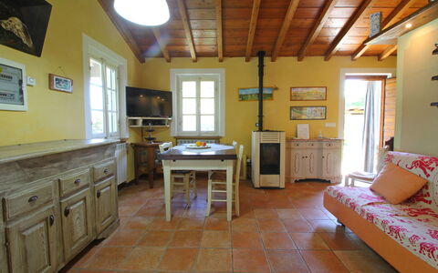 Villa San Rocco: Table, Meubles, Fenêtre, Cabinetry, Bois, Comptoir, Design Intérieur, Éclairage, Bâtiment, Architecture