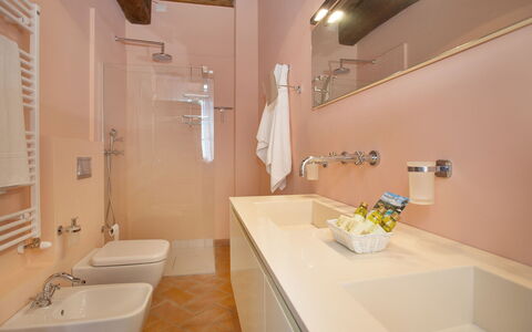 Santo Stefano 10: Salle De Bains, Pièce, Propriété, Design Intérieur, Bâtiment, Immobilier, Architecture, Maison, Luminaire Plomberie, Baignoire