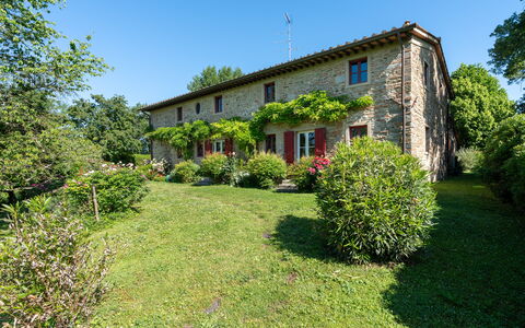 La Forra: Plante, Ciel, Fenêtre, Bâtiment, Arbre, Paysage Naturel, Lot Terre, Végétation, Chalet, Maison