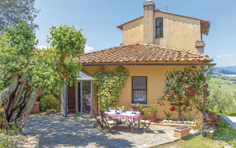 La Casetta: Propriété, Bâtiment, Maison, Chalet, Immobilier, Ferme, Domicile, Zone Rurale, Arbre, Biens