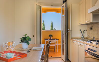 Trilocale Grande Primo Piano 233V: Design Intérieur, Sol, Domicile, Principaux Appliance, Appartement, Pièce, Comptoir, Plafond, Cuisine, Table Cuisine Et Salle A Manger