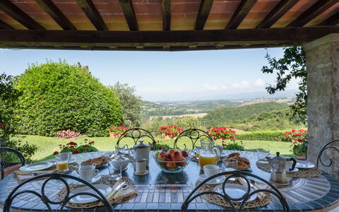 Villa La Terrazza: Vélo, Roue De Bicyclette, Véhicule, Herbe, Loisir, Paysage, Zone Rurale, Architecture, Maison, Vélo Accessoire