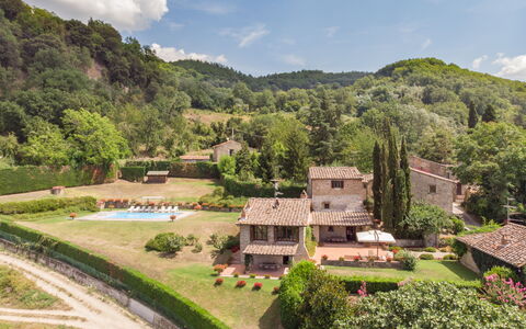 Villa La Terrazza: Village De Montagne, Paysage Naturel, Propriété, Village, Zone Rurale, Biens, Station De Montagne, Montagne, Maison, Paysage