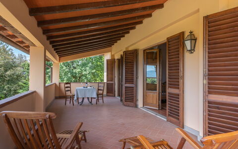 Villa Santa Maria: Propriété, Bâtiment, Immobilier, Maison, Pièce, Domicile, Porche, Bois, Dur, Plafond