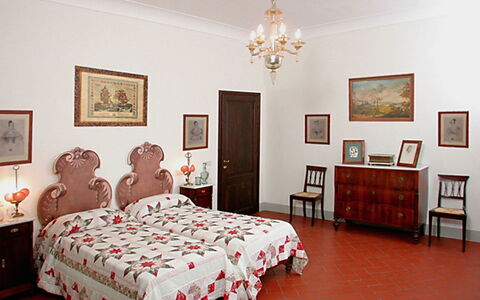 Villa Del Conte: Chambre, Lit, Pièce, Drap De Lit, Meubles, Propriété, Literie, Cadre De Lit, Design Intérieur, Mur