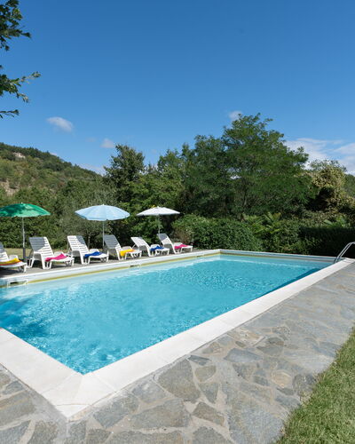 Casa Corella: L'Eau, Plante, Nuage, Ciel, Piscine, Arbre, Chaise, Bâtiment, Ombre, Rectangle