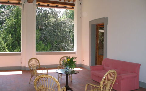 Villa Le Volte: Propriété, Pièce, Bâtiment, Meubles, Maison, Immobilier, Table, Design Intérieur, Porche, Domicile