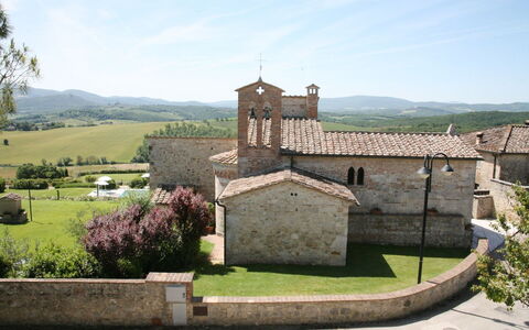San Martino: Propriété, Mur, Bâtiment, Médiéval Architecture, Zone Rurale, Fortification, Arbre, Paysage, Architecture, Biens