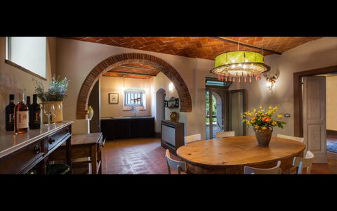 Villa Leopoldina: Propriété, Bâtiment, Pièce, Design Intérieur, Architecture, Cambre, Plafond, Maison, Éclairage, Biens