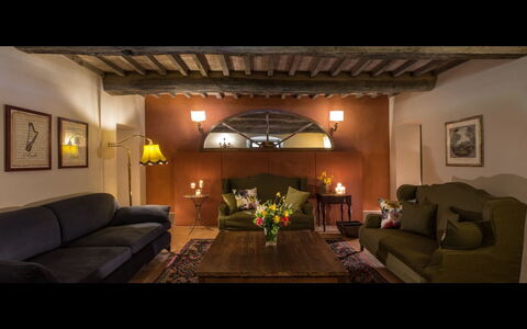 Villa Leopoldina: Salon, Pièce, Propriété, Design Intérieur, Meubles, Bâtiment, Éclairage, Domicile, Maison