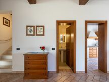 rocche-di-valiano-chianti-castelnuovo-berardenga-papavero-living-room