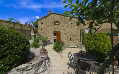 La Casa del Nonno: Équipement Extérieur Play, Toboggan, Espace Public, Terrain De Jeux, Chute, Jardin, Arrière-Cour, Ombre, Loisir, Pelouse