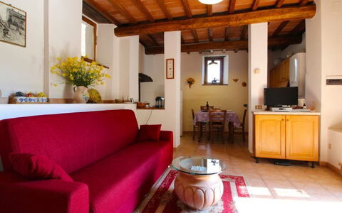 La Casa del Nonno: Pièce, Propriété, Bâtiment, Meubles, Maison, Design Intérieur, Salon, Plafond, Immobilier, Table