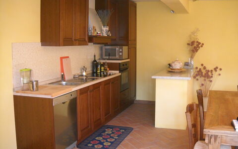 Casa Alla Minuccia Di Villa a Sesta: Pièce, Propriété, Meubles, Cabinetry, Bâtiment, Cuisine, Sol, Design Intérieur, Maison, Tuile