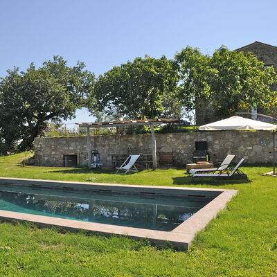 Podere Palazzo: Architecture, Propriété, Maison, Arbre, Herbe, Bâtiment, Biens, Domicile, Plante, Paysage