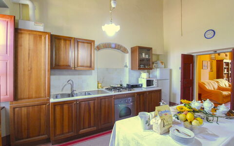 Galleria di Brolio: Meubles, Design Intérieur, Sol, Cuisine, Pièce, Sol, Plafond, Comptoir, Appareil De Cuisine, Cabinetry