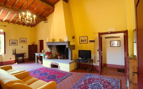 Galleria di Brolio: Pièce, Propriété, Bâtiment, Salon, Design Intérieur, Meubles, Maison, Plafond, Immobilier, Sol