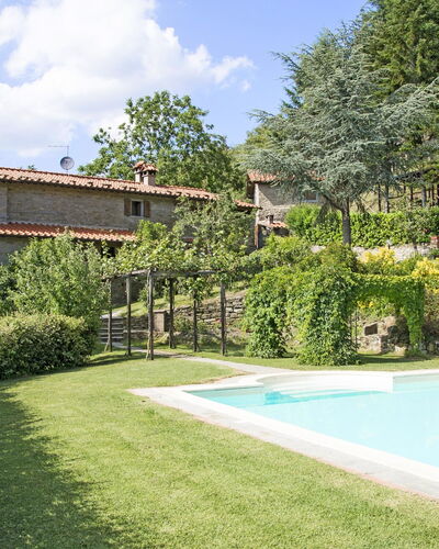 Villa Magnolia: Propriété, Maison, Bâtiment, Immobilier, Piscine, Domicile, Herbe, Arrière-Cour, Villa, Cour