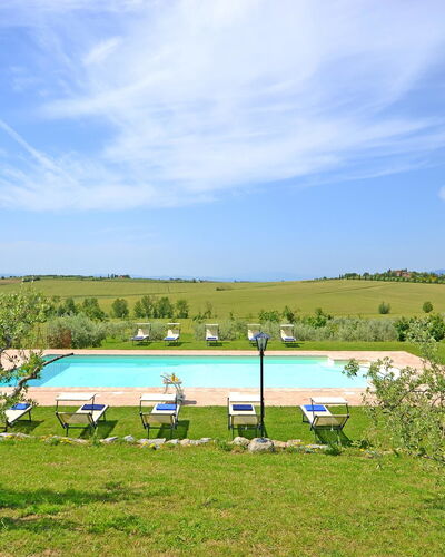 Villa Anita: Propriété, Lot Terre, Réserve Naturelle, Ciel, Zone Rurale, Immobilier, Prairie, Maison, Station De Montagne, Piscine