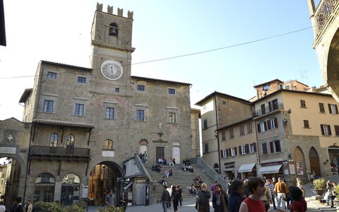 Appartamento Imperiale: Ville, Bâtiment, Établissements Humains, Ville, Quartier, Architecture, Centre De La Ville, Tourisme, Médiéval Architecture, Rue