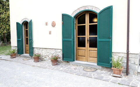 Appartamento Luna: Propriété, Turquoise, Bâtiment, Maison, Porte, Immobilier, Architecture, Façade, Domicile, Pièce