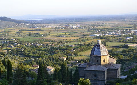 Appartamento Luna: Ciel, Point De Repère, Colline, Station De Montagne, Ville, Arbre, Zone Rurale, Paysage, Architecture, Montagne