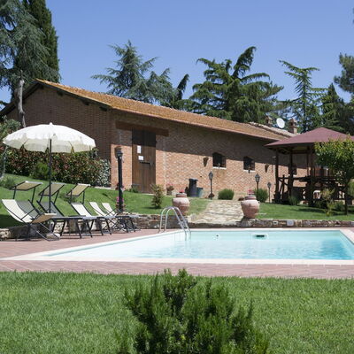 Villa Camelia: Piscine, Propriété, Maison, Domicile, Bâtiment, Biens, Immobilier, Arrière-Cour, Recours, Architecture