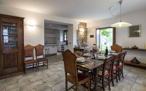 Villa Del Sole: Pièce, Propriété, Meubles, Bâtiment, Salle À Manger, Design Intérieur, Immobilier, Maison, Sol, Plafond