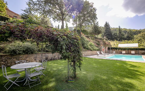 Villa Ginestra: Propriété, La Nature, Herbe, Vert, Maison, Piscine, Immobilier, Biens, Arrière-Cour, Pelouse