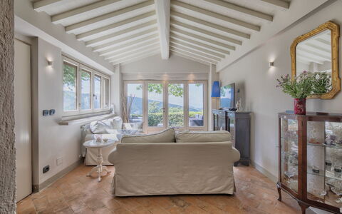 Villa Ginestra: Plafond, Pièce, Propriété, Bâtiment, Design Intérieur, Meubles, Sol, Maison, Domicile, Biens