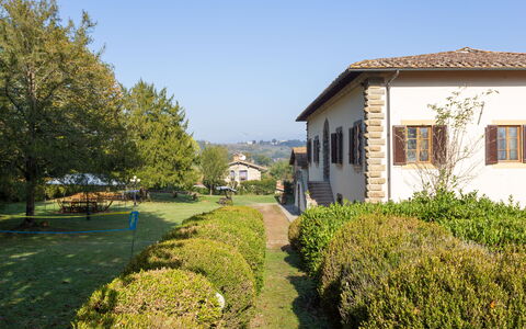 Villa Francesca: Propriété, Domicile, Maison, Immobilier, Zone Résidentielle, Paysage Naturel, Biens, Jardin, Bâtiment, Arbre