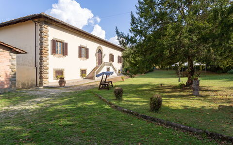 Villa Francesca: Propriété, Maison, Domicile, Bâtiment, Immobilier, Biens, Herbe, Lot Terre, Chalet, Pelouse
