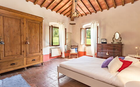 Villa Marina: Chambre, Propriété, Pièce, Meubles, Lit, Bâtiment, Design Intérieur, Drap De Lit, Cadre De Lit, Plafond