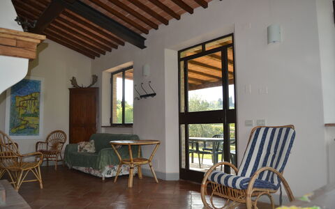 Villa Cafaggiola: Propriété, Pièce, Bâtiment, Maison, Meubles, Design Intérieur, Salon, Sol, Immobilier, Table