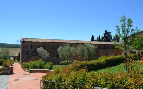 Borgo Casa Di Lappi: Propriété, Végétation, Jardin, Maison, Ciel, Botanique, Architecture, Arbre, Immobilier, Bâtiment