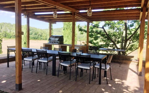 Villa Le Caggia: Propriété, Immobilier, Bâtiment, Pièce, Maison, Patio, Domicile, Table, Porche, Meubles