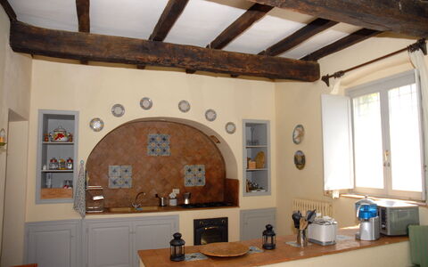 Podere San Giovanni: Propriété, Fenêtre, Bois, Architecture, Design Intérieur, Bâtiment, Sol, Mur, Dur, Immobilier