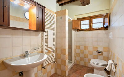 villino-bazzani-casole-d'elsa-multiproperty-appartamento-bazzani-2-bathroom